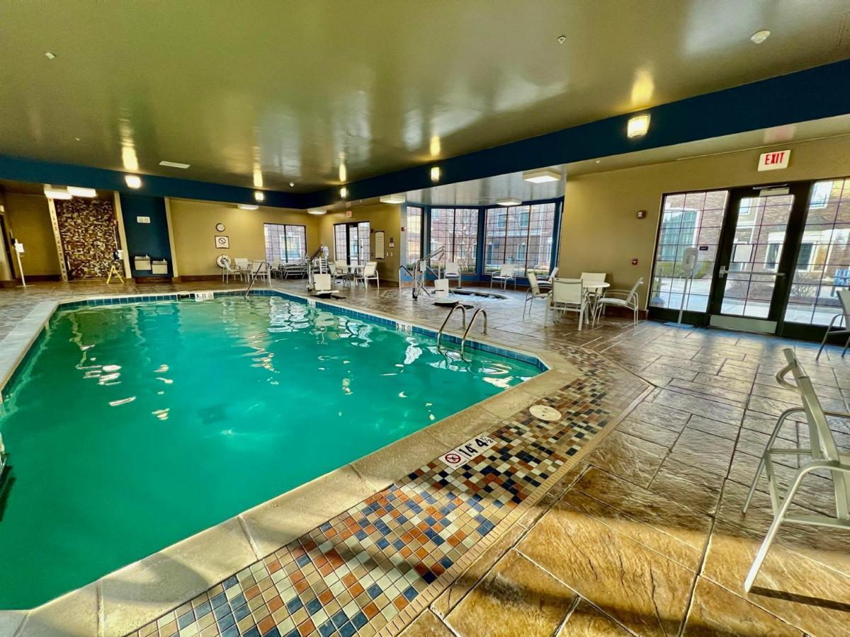 Staybridge Suites Detroit-Novi By Ihg Екстериор снимка