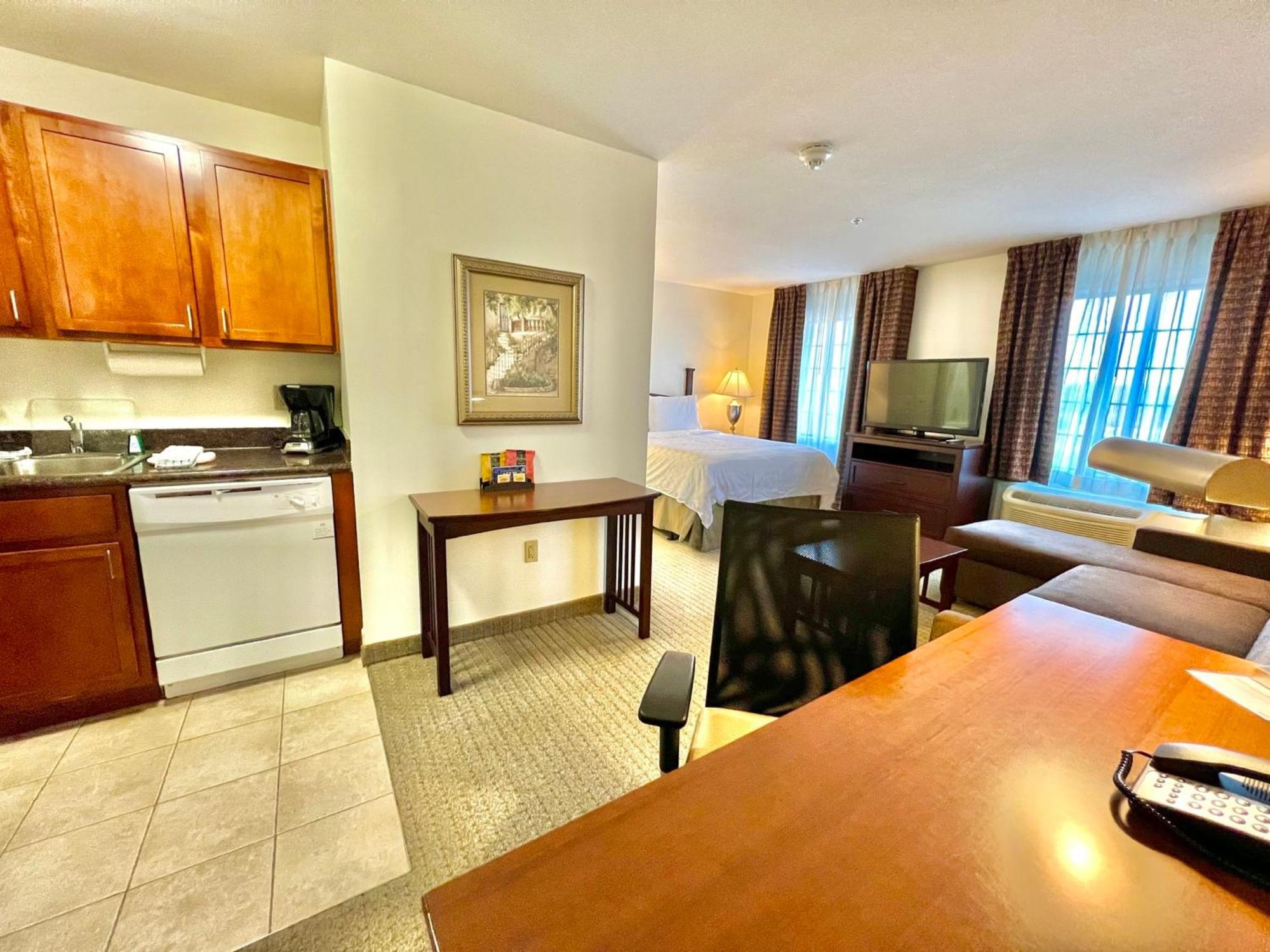 Staybridge Suites Detroit-Novi By Ihg Екстериор снимка