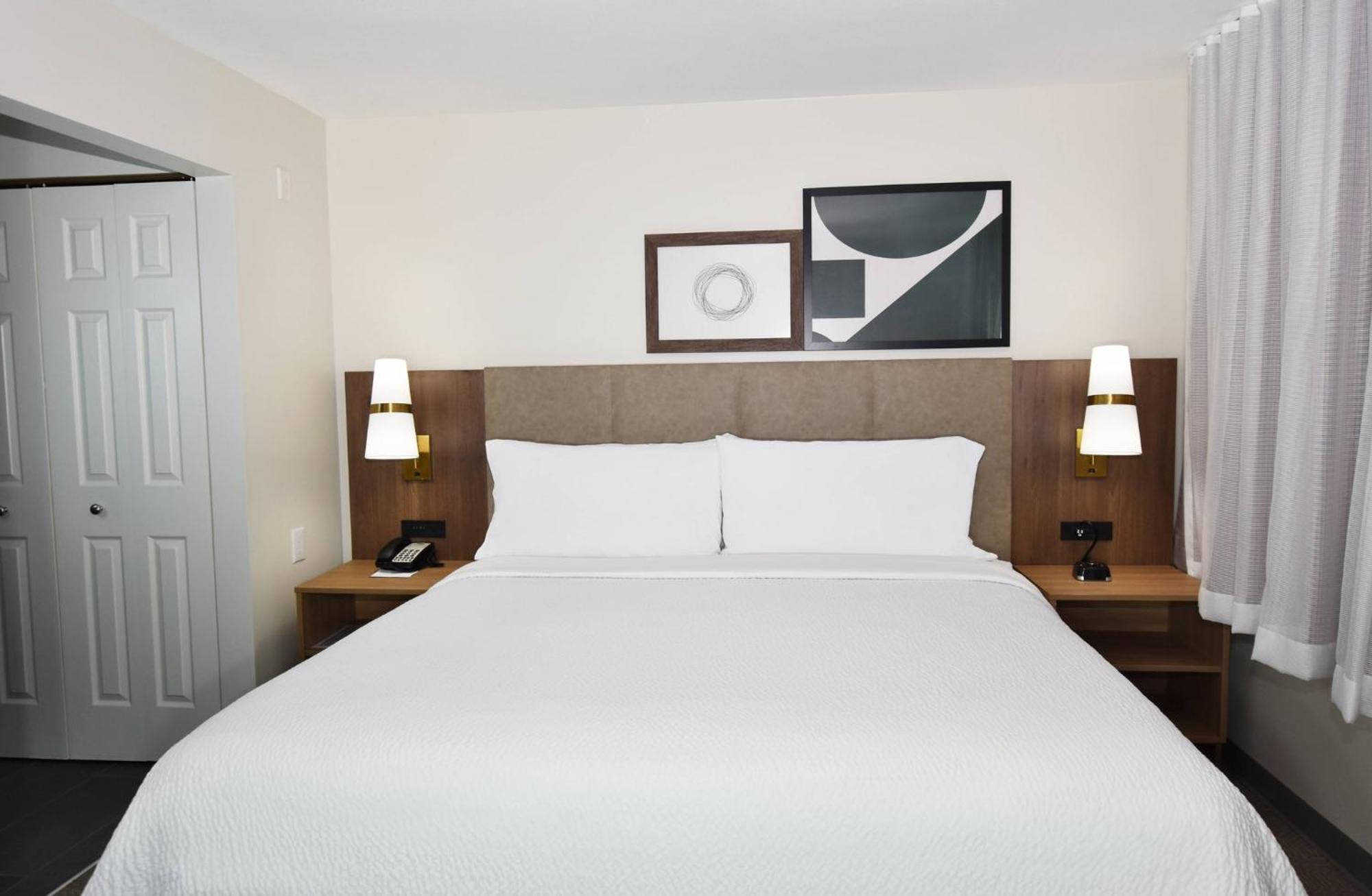 Staybridge Suites Detroit-Novi By Ihg Екстериор снимка